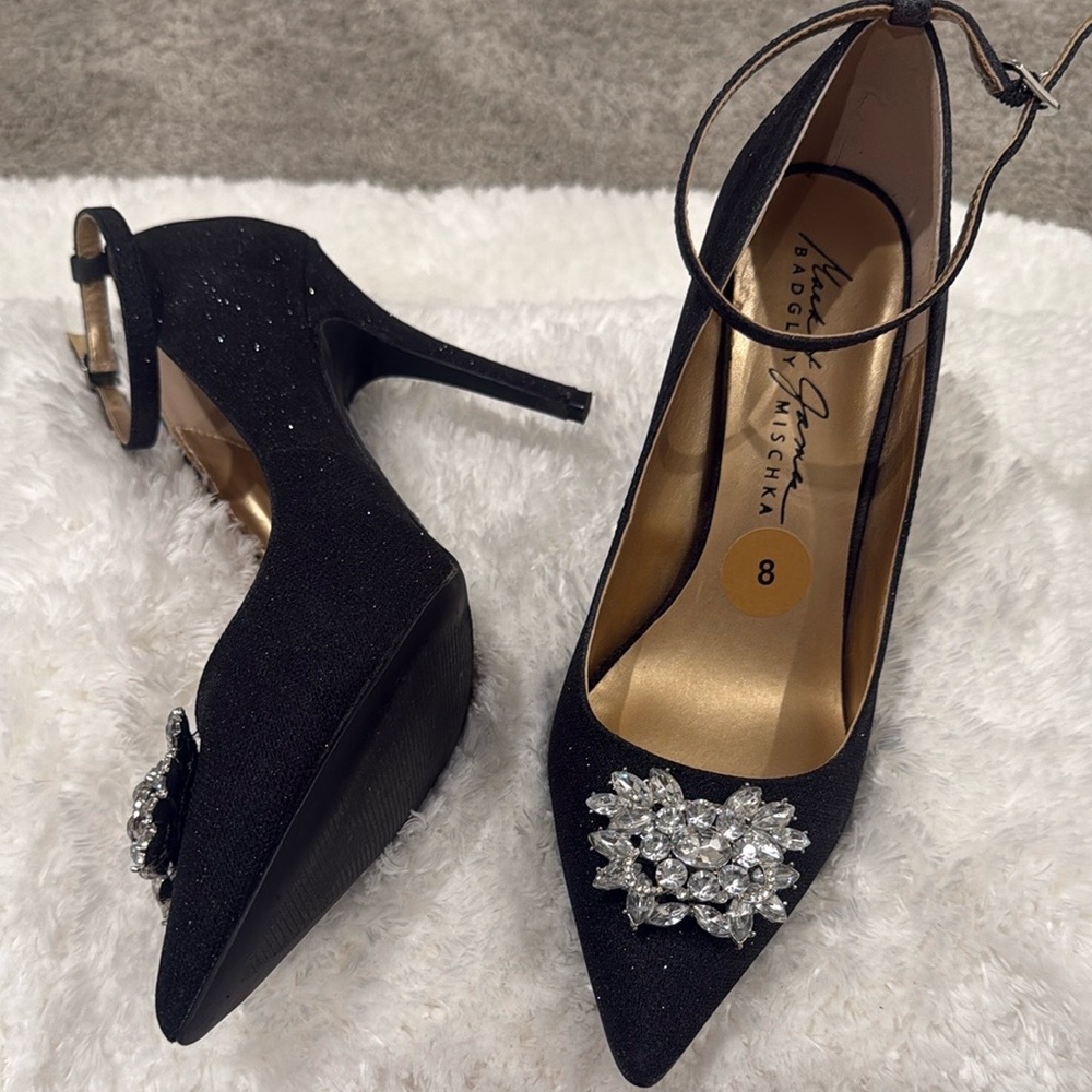 Badgley Mischka Women's Black Heels with Crystal Embellishment size 8